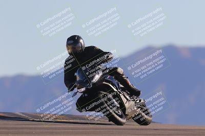 media/Nov-06-2023-Moto Forza (Mon) [[ce023d0744]]/3-Intermediate Group/Session 5 (Turn 9)/
